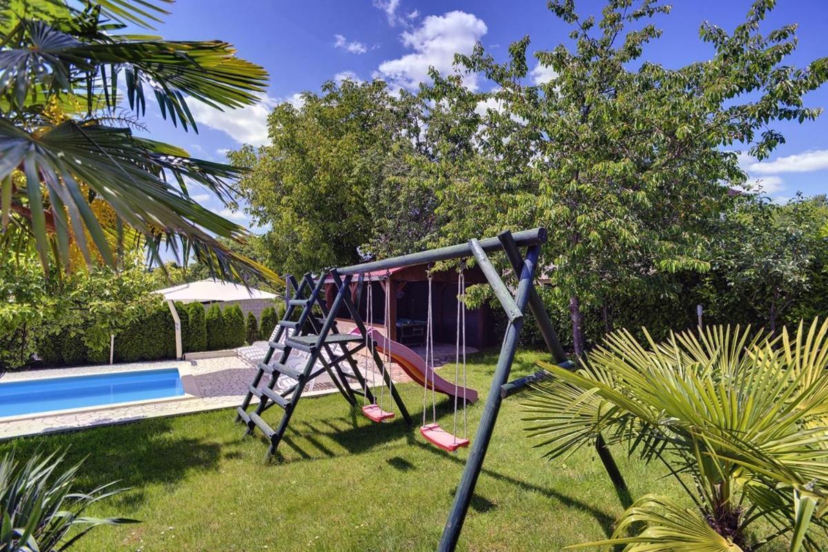 Villa Semy Пазин Екстер'єр фото