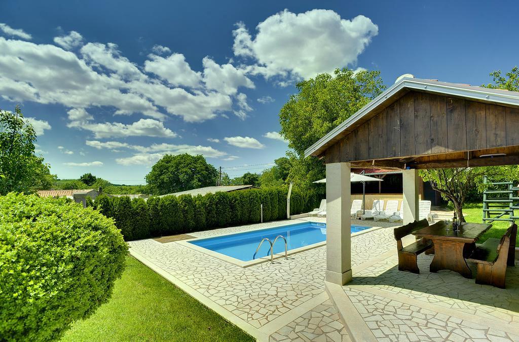 Villa Semy Пазин Екстер'єр фото